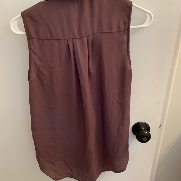 Sleeveless Top - Picture 2 of 3